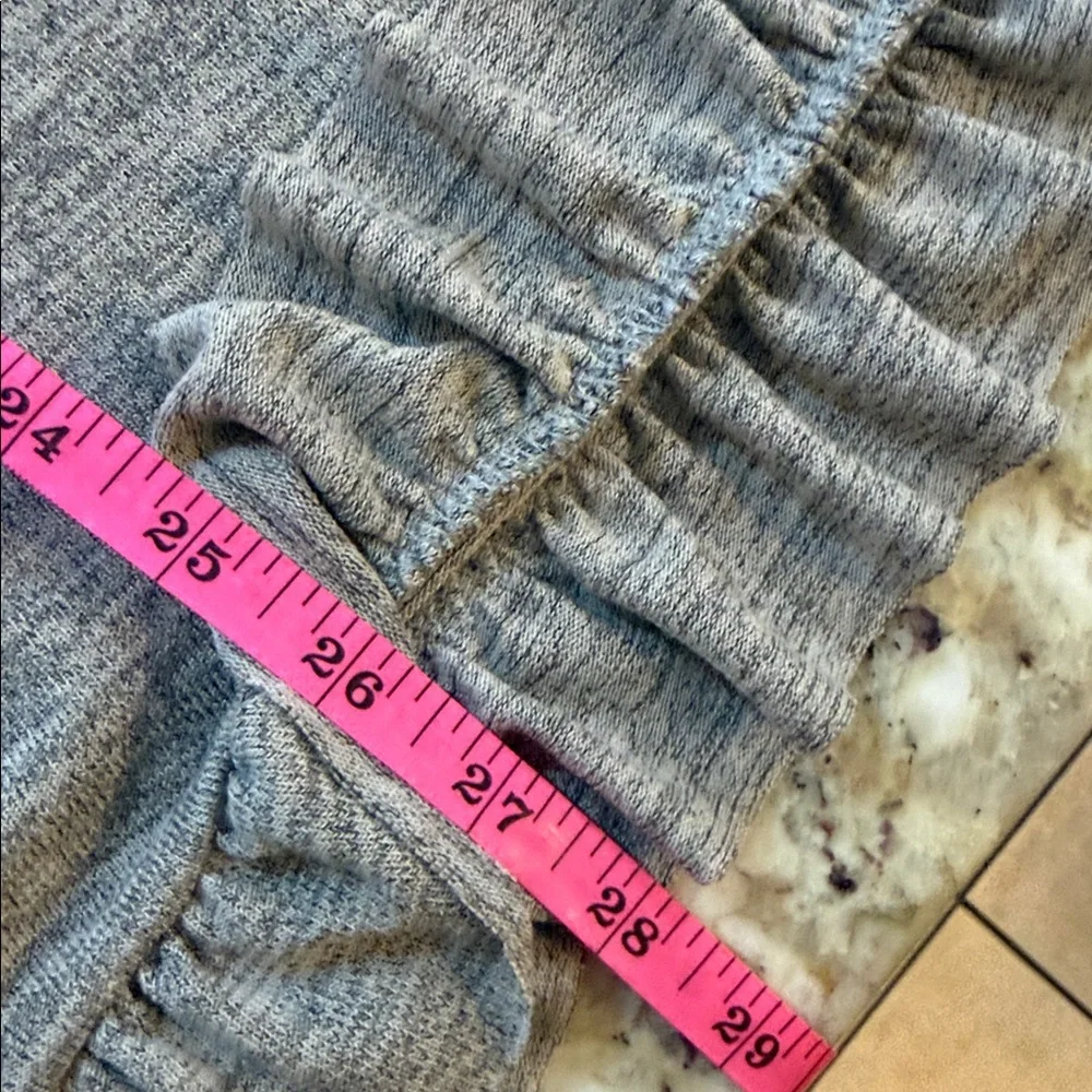 Easel Women’s Boho heathered ruffle sleeve/hem  sweater tunic Taupe Size Small - Picture 8 of 9